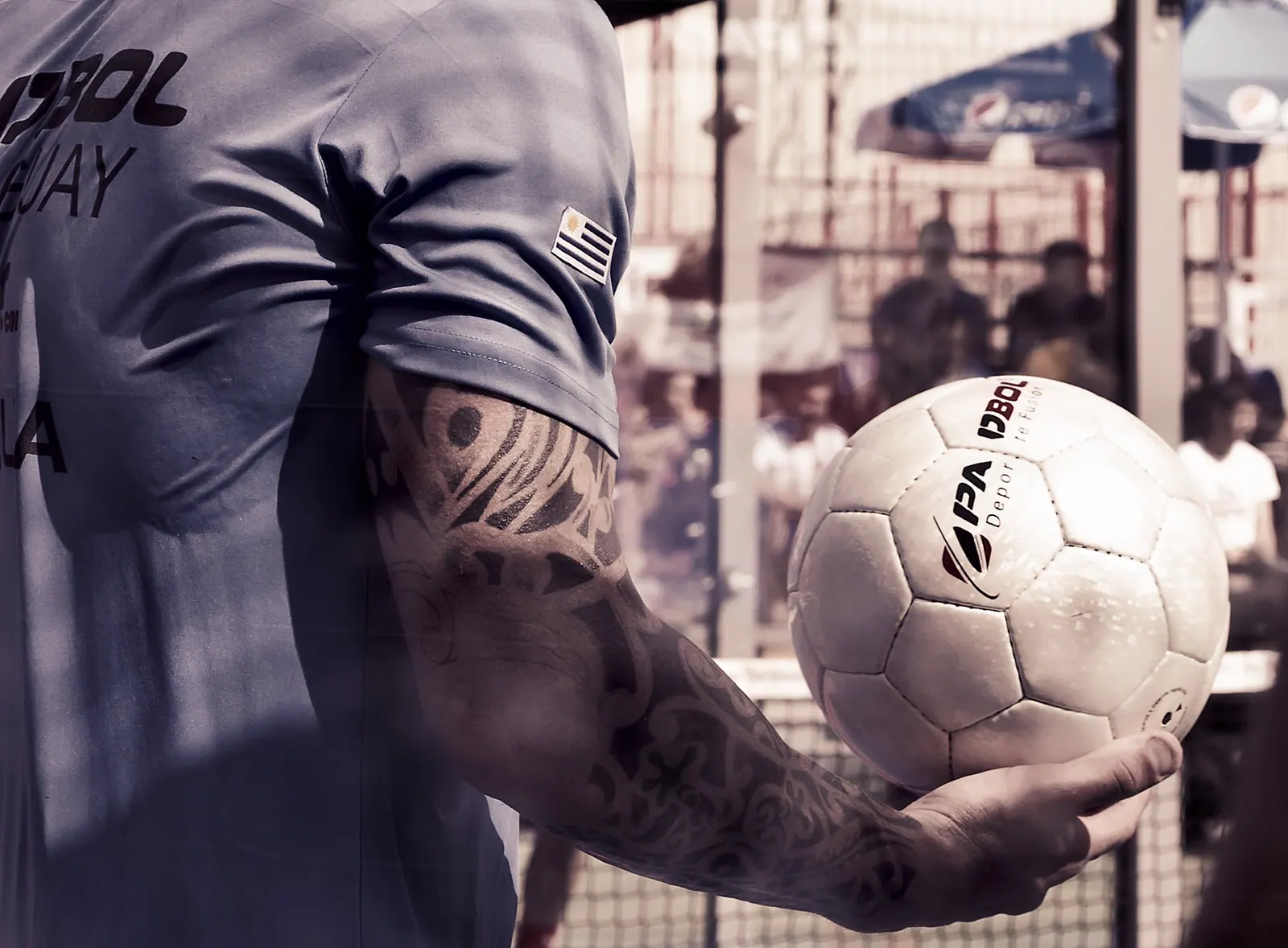 Pelota oficial antes de un partido en Uruguay